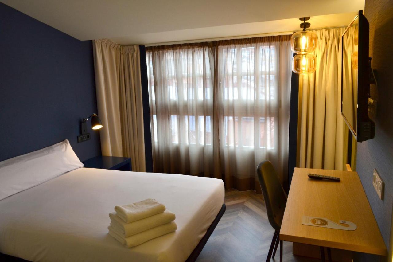 Hotel Alda Galeriآكورونيا المظهر الخارجي الصورة