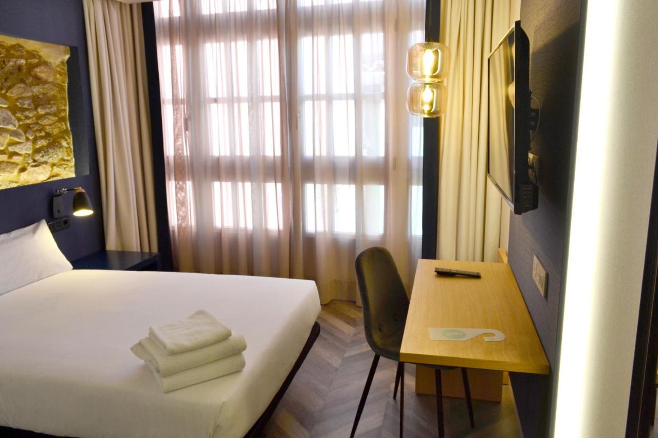 Hotel Alda Galeriآكورونيا المظهر الخارجي الصورة